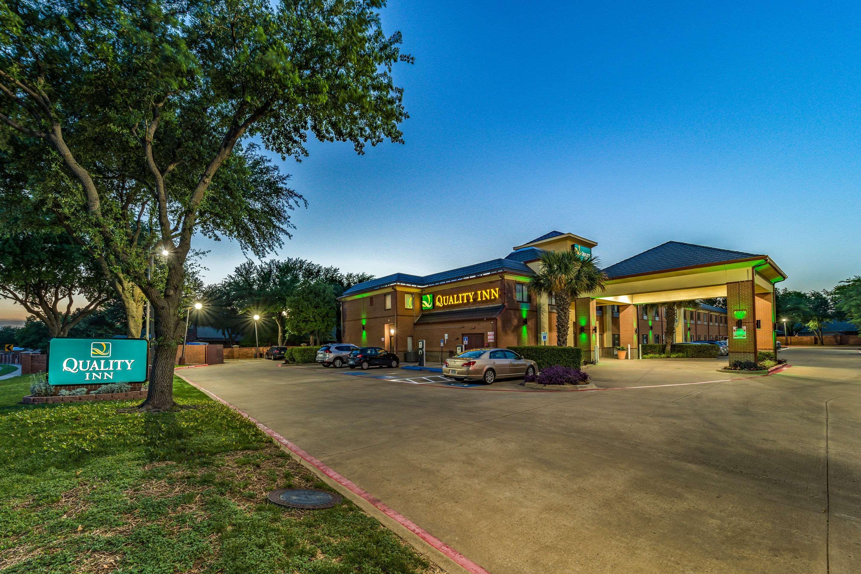 Quality Inn West Plano - Dallas Eksteriør billede